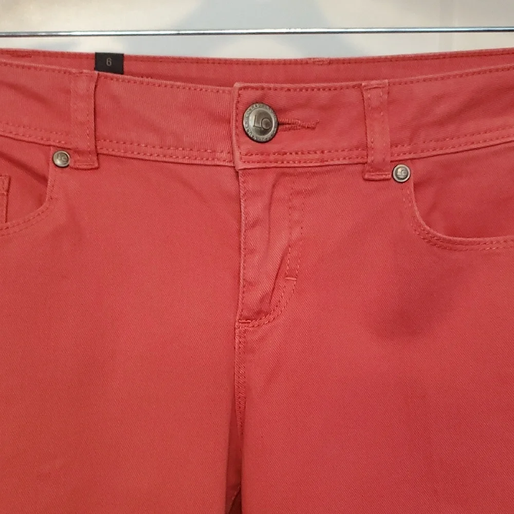 LC Lauren Conrad Women's Vibrant Coral Skinny Jeans - Picture 2 of 5